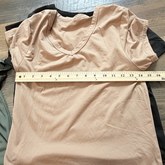 No boundaries XS women bundle short sleeve tops solid color tees in Green - Picture 4 of 6